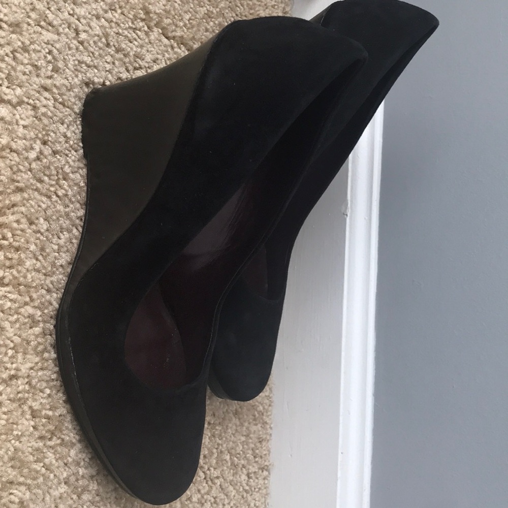 Cole Haan Suede Wedge Pump Size 10 never worn